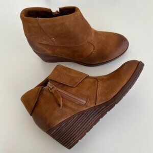 NEW The North Face Bridgeton waterproof wedge ankle boot / sequoia brown / 8